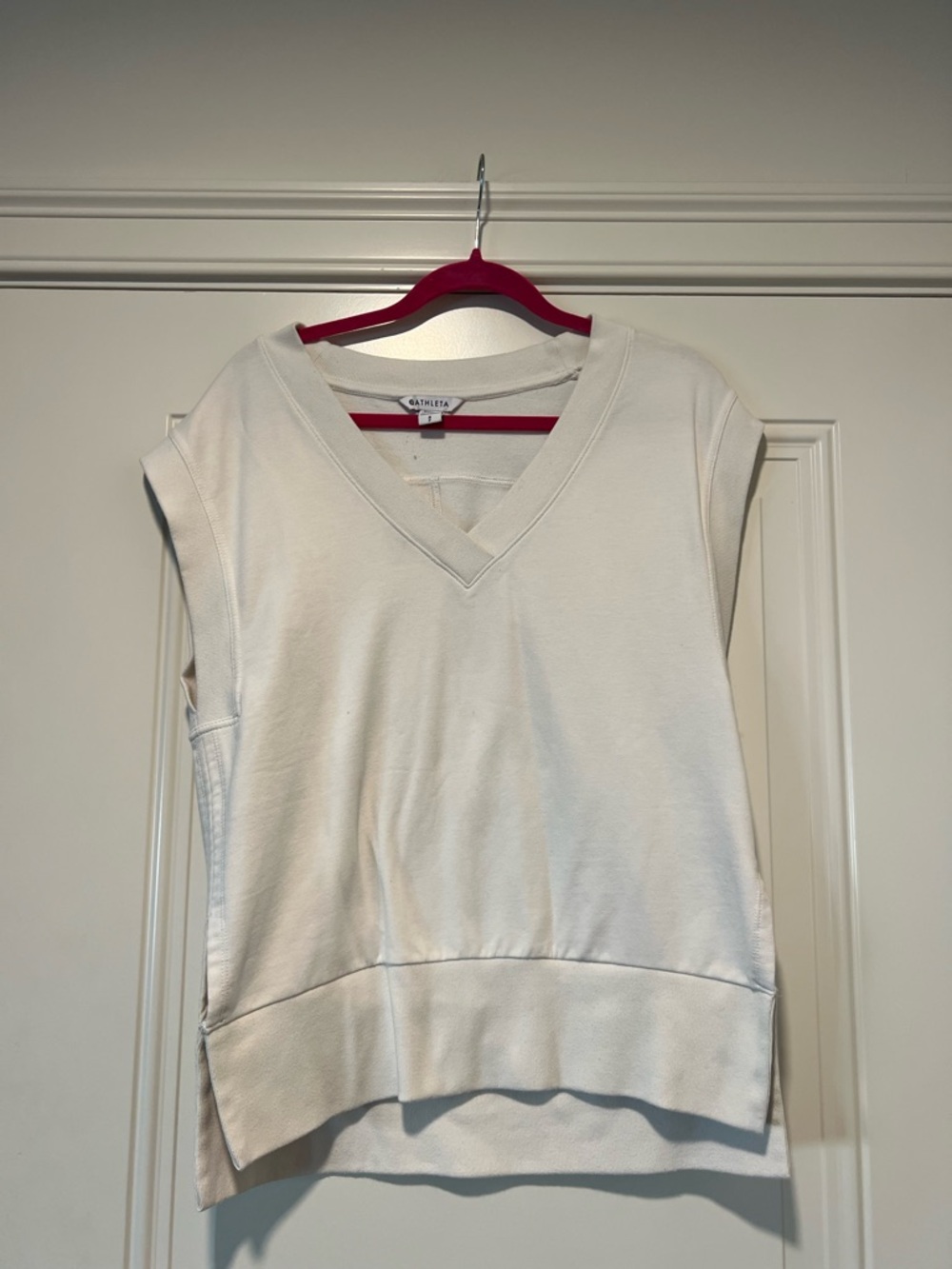 Athleta Cream V-Neck Sleeveless Sweatshirt Vest